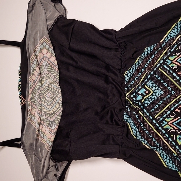 Venus  Swim Dress Coverup Size Medium - Picture 5 of 10